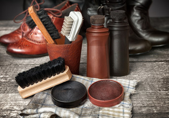 Cleaning kit for boots and shoes