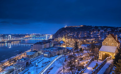 Nice view on Budapest with the Elisabeth Bridge at night