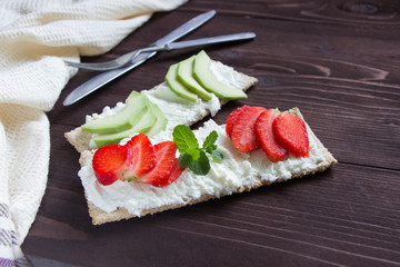Healthy sandwiches with creame cheese ,strawberry,avocado 