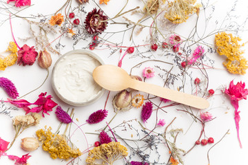 Obraz na płótnie Canvas Cream organic cosmetics with herbs