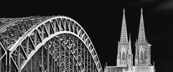 Hohenzollernbrücke mit Domspitzen © Philippe Ramakers