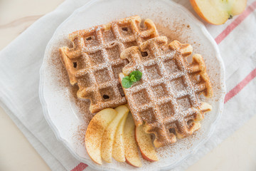 Belgische Waffeln mit Heidelbeeren 