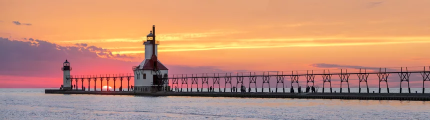 Fotobehang Vuurtoren St. Joseph Lighthouses Sunset Panorama - Lake Michigan Coast in St. Joseph, Michigan