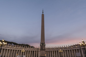 Fototapeta na wymiar St peter's square in Vatican city at sunset