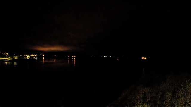 8 Stunden Zeitraffer der Lora Wasserf&auml;lle aufgenommen von der Connel Br&uuml;cke bei Oban, Argyll, Schottland -Nacht