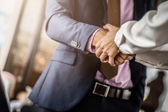 successful business ideas concept with shakehand of business people meeting