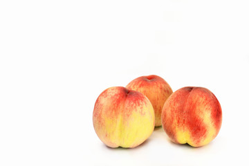 白背景の桃