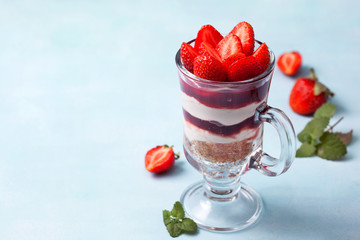  cheesecake with strawberries