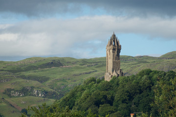 Fototapeta na wymiar Wallace monument with Ochil hills in the distance