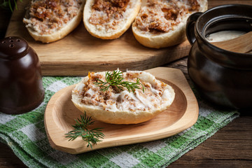 Hearty lard with greaves.