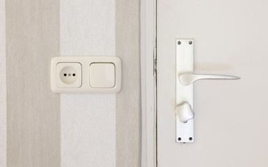 Naklejka premium White door with chrome doorhandle