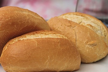 knusprige Brötchen zum Frühstück