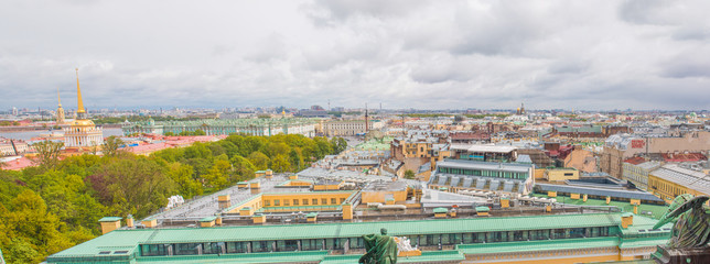 Fototapeta premium Sankt Petersburg (Санкт-Петербург) Panorama von der Isaakskathedrale (Исаа́киевский собор) Nordwestrussland (Северо-западный федеральный округ) Russland (Россия)