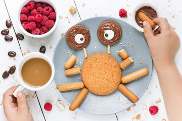 Crab cookie food art idea for kids breakfast or dessert