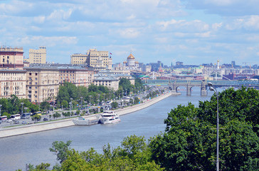 Москва-река и Фрунзенская набережная