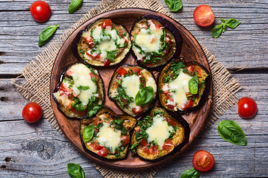 Fototapeta Mini pizza with eggplant
