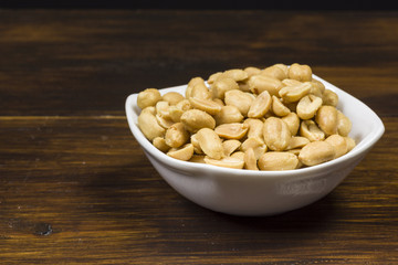 salted peanuts - snack to beer