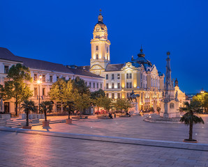 Naklejka na ściany i meble Main square at night, Pecs, Hungary