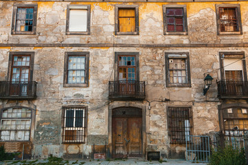 Abandoned house, Porto, Portugal.