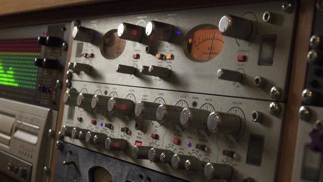 Recording Studio, Analogue Compressor