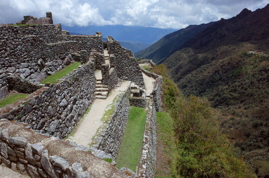 The Sayacmarca ruins on the Inca Trail