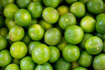 Green-Lemons in the market