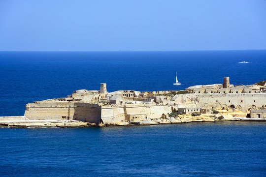 View of Fort Rikasoli at the entrance to the Grand Harbour, Valletta, Malta.
