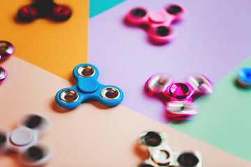 Set of fidget spinners - obrazy, fototapety, plakaty