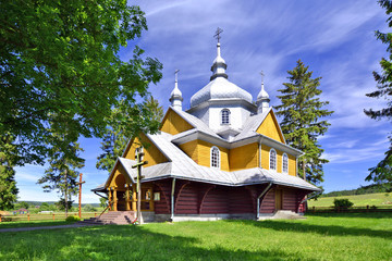 Wooden church in Gladyszow, Poland - obrazy, fototapety, plakaty