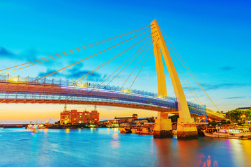 Night view of Lover's bridge
