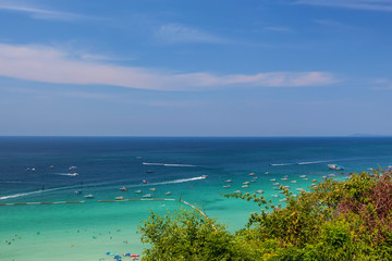 Fototapeta na wymiar Tropical island Koh Larn in Thailand