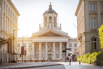 Fototapete Rund Brüssel Morgendlicher Blick auf die Kirche Saint-Jacob auf dem Königlichen Platz in Brüssel  © rh2010