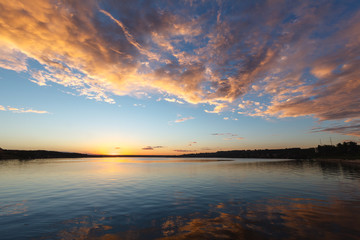 Obraz premium evening scene on river