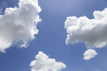 Obraz premium Blue sky with beautiful clouds.