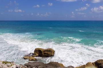 Fototapeta na wymiar Coastline on the shores of the Caribbean ocean island. 