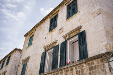 Fototapeta na wymiar Croatian Dubrovnik old shutter windows