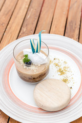 Dessert caramel Crumble custard