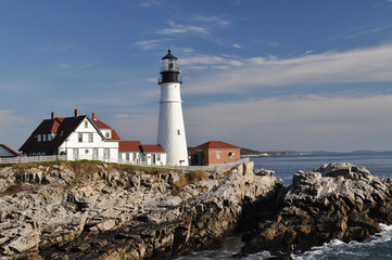 Fototapeta na wymiar Lighthouse on coast of Maine