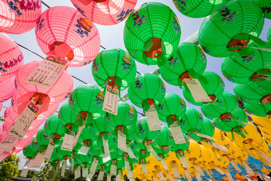Jun 23, 2017 Hundreds of lanterns hanging out of the Bulguksa temple in South Korea. The letter in the photograph means <Buddha's day> - Tour destination