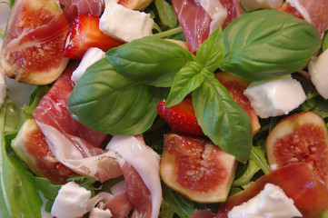 Figs with ham and rucola