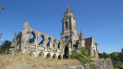 Fototapeta na wymiar Eglise Saint-Etienne le vieux à Caen