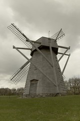 Fototapeta na wymiar Old mills wings in Lituania
