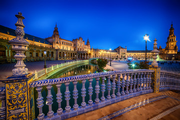 Obraz premium Seville, Spain: The Plaza de Espana, Spain Square in sunset 