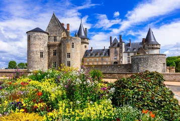 Papier Peint photo autocollant Château Beau château médiéval de Sully-sul-Loire. célèbre rivière de la vallée de la Loire en France