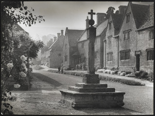 Old Cross - Stanton. Date: circa 1940