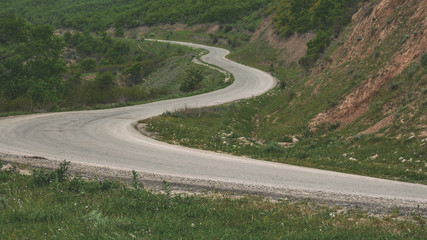 Obraz premium Winding mountain road