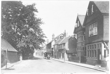 Steam lorry in Midhurst. Date: 1907