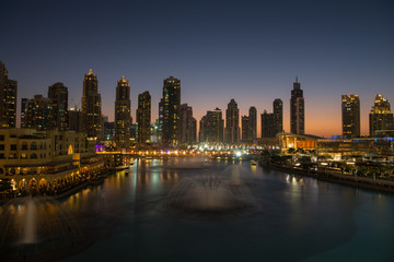 Fototapeta na wymiar musical fountain in Dubai
