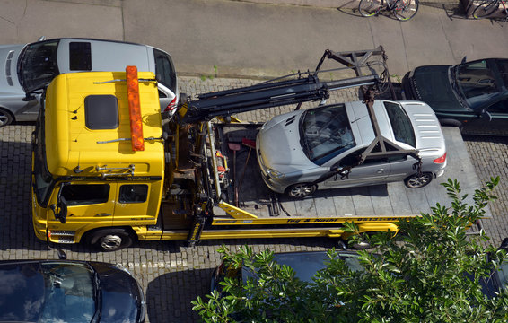 Abschleppwagen