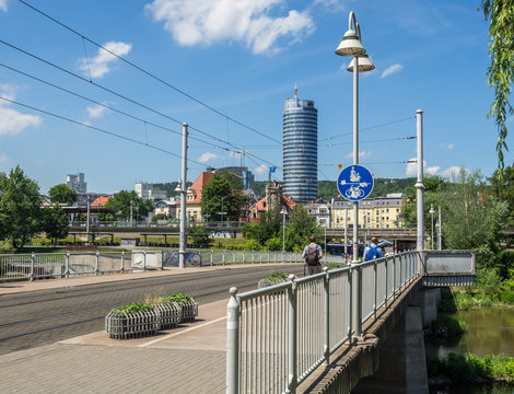 Blick auf den Tower in Jena